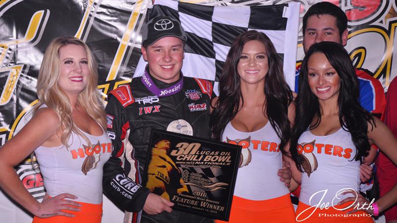 Christopher Bell cruises to Chili Bowl qualifying night win